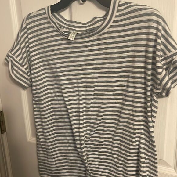 Hayden Top NWOT. Small - Picture 1 of 6